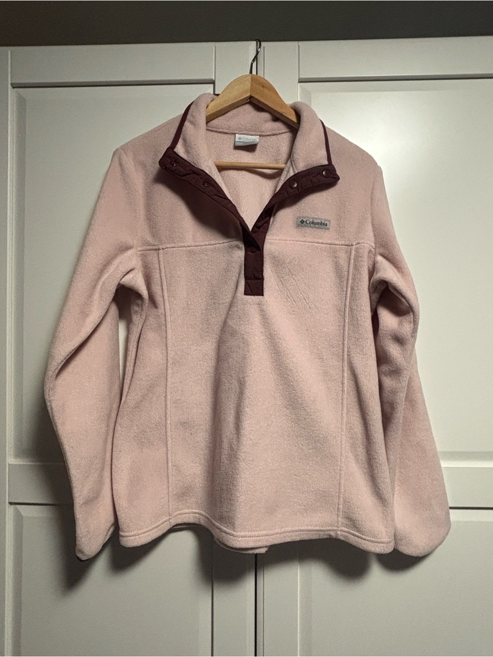 Columbia Light Pink Fleece Pullover with Plum Trim - Size M